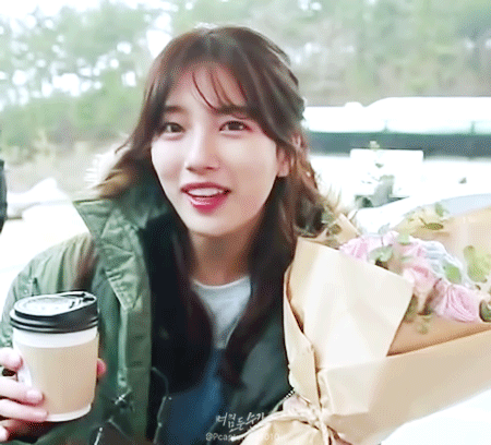 수지 실물 느낌.gif | 인스티즈