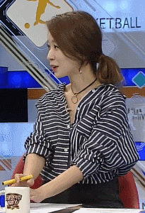 여자가 남자를 좋아한다는 신호.gif | 인스티즈