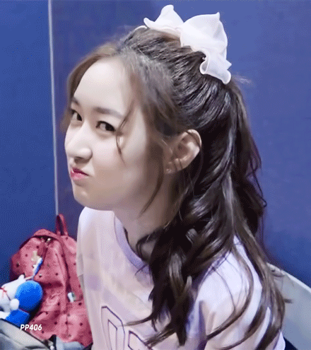 구구단 비주얼+얄미움을 담당하는 멤버.gif | 인스티즈