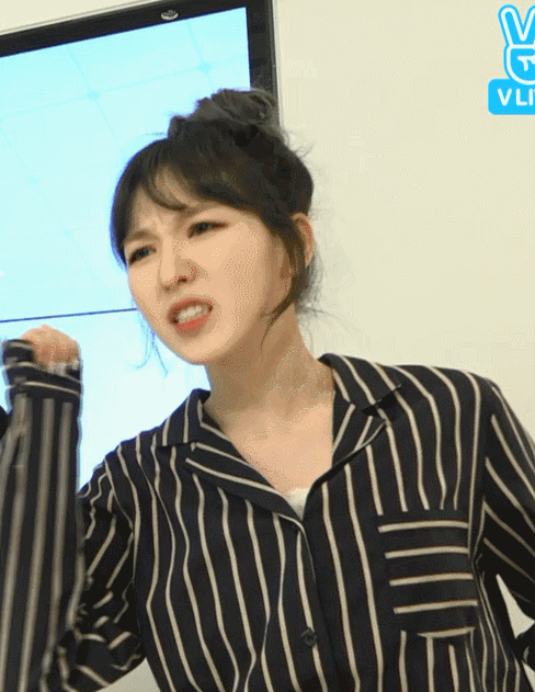 [레드벨벳] 오늘자 미모의 안경 손웬디.gif | 인스티즈