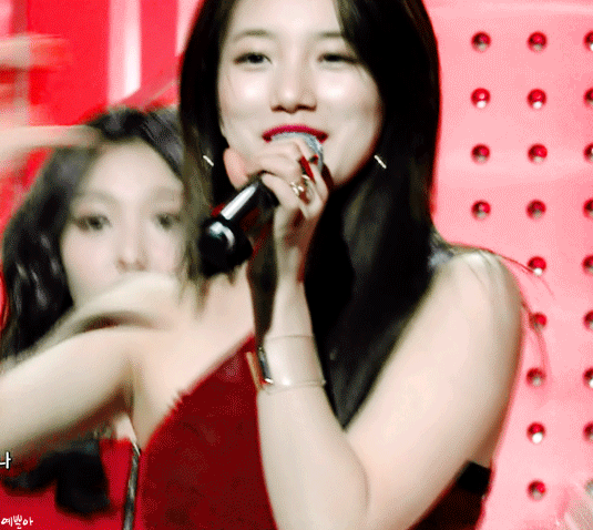 아무색깔이나 다어울리는 수지.gif | 인스티즈