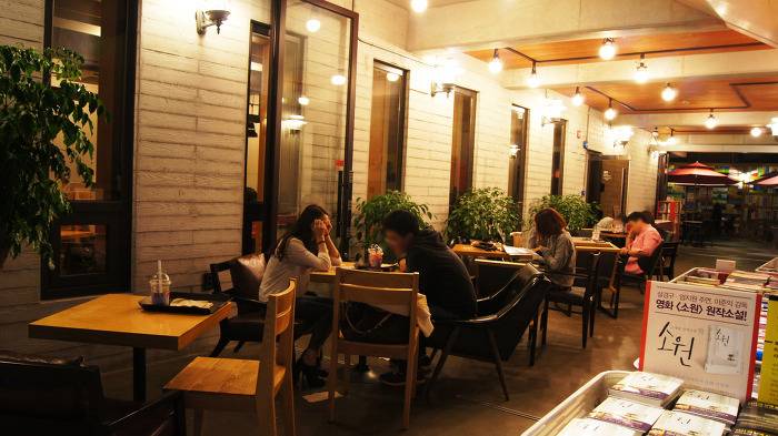 Part.3 독서&공부하기 좋은 북카페 모음 홍대/합정/상수 | 인스티즈