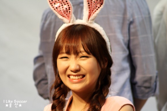 160529 러블리즈 부산 사인회 표정부자 빵떡이 직찍.jpg | 인스티즈