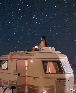 최근 아이유 소니 광고.gif | 인스티즈