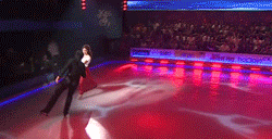 크리스탈이 묵묵히 자기 일을 한다는 걸 보여준 예ㄷㄷㄷ.gif | 인스티즈