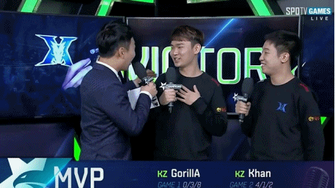 [LOL] 어제 인터뷰 도중 칸 발언을 수습하는 주장 꼬릴라.gif ㅋㅋㅋㅋㅋㅋㅋㅋ | 인스티즈