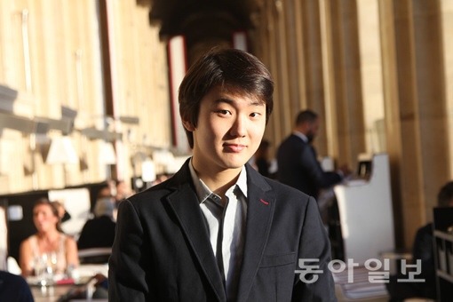 [조성진] 옷 하나 사서 곱게 쓰고 오래 입는 듯한 성진쓰 | 인스티즈