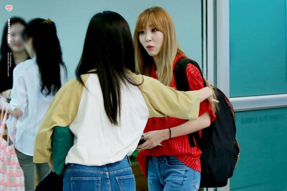 [고르기] 내게 호감이 있는 연상인 후배 / 연하인 선배 (문별/크리스탈) | 인스티즈