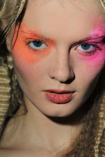 보는 재미 넘치는 모델들 패션쇼 메이크업 사진들.jpg | 인스티즈