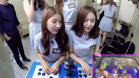 언니들을 무자비하게 폭행하는 여자친구 신비.gif | 인스티즈