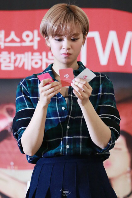 트와이스 카리스마 담당 정연.jpg | 인스티즈