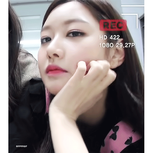 구구단 비주얼+얄미움을 담당하는 멤버.gif | 인스티즈