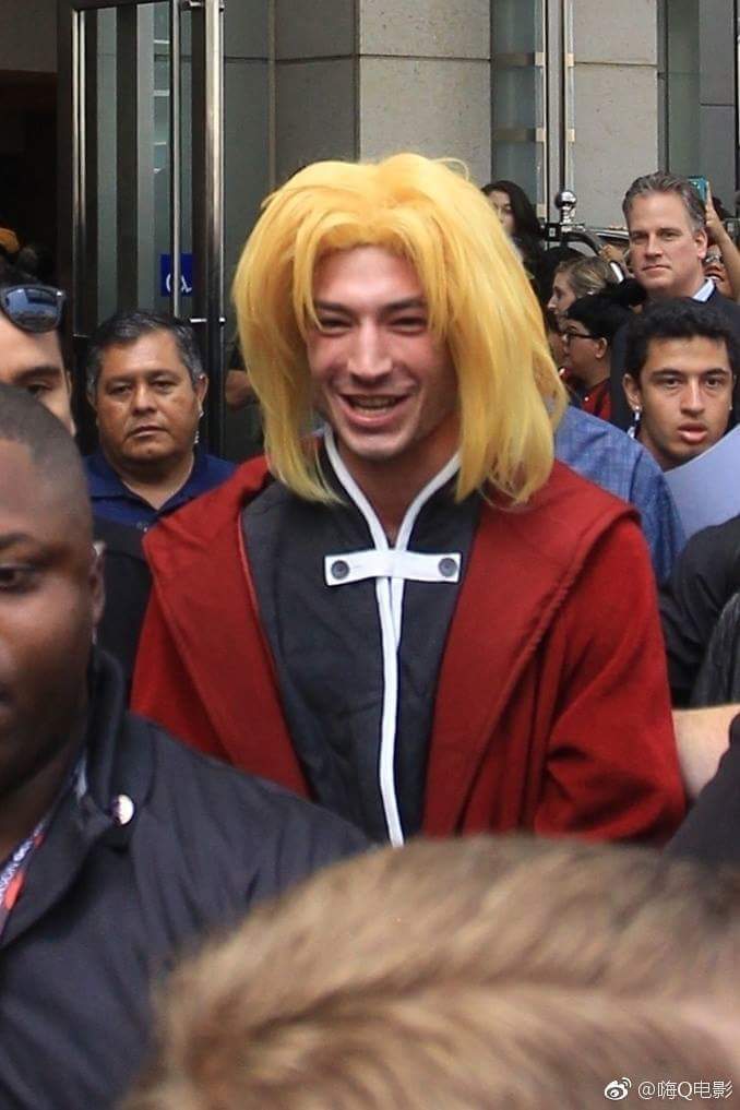 오늘자 코믹콘에 강철의 연금술사 코스프레하고 온 에즈라밀러.jpg | 인스티즈