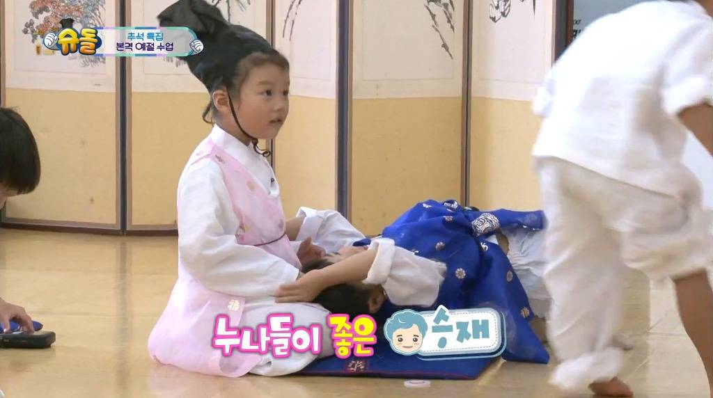 [슈돌] 승재랑 시안이(구 대박)한테 따끔하게 한마디하는 상여자 설아 | 인스티즈