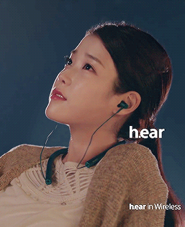 최근 아이유 소니 광고.gif | 인스티즈