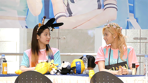 사나 따라하는 트와이스 다현이.gif | 인스티즈