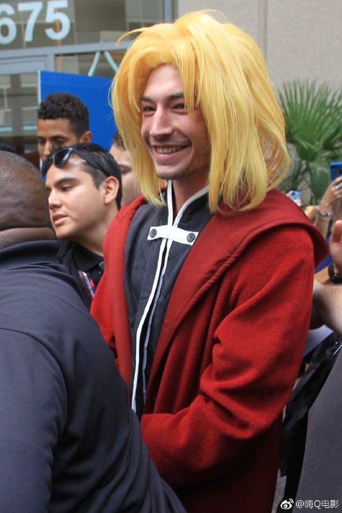 오늘자 코믹콘에 강철의 연금술사 코스프레하고 온 에즈라밀러.jpg | 인스티즈