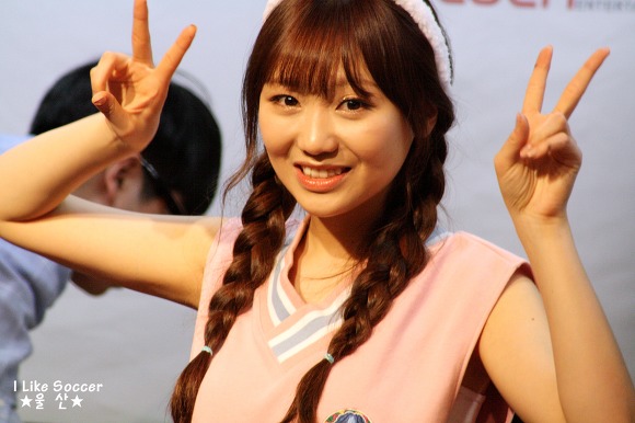 160529 러블리즈 부산 사인회 표정부자 빵떡이 직찍.jpg | 인스티즈