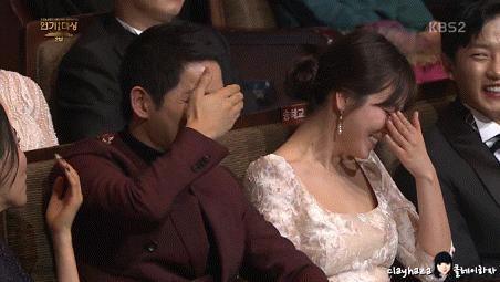 [2016kbs연기대상] 서로 울어주는 사이.. | 인스티즈
