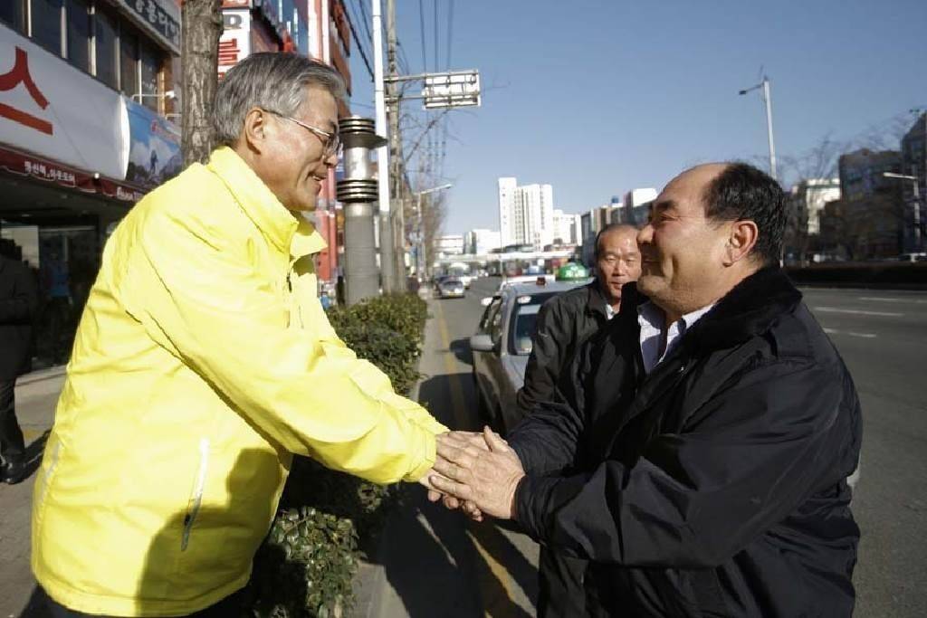 문재인과 사상구 주민들.jpg (힐링타임) | 인스티즈