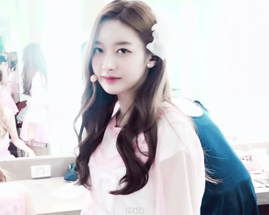 구구단 비주얼+얄미움을 담당하는 멤버.gif | 인스티즈