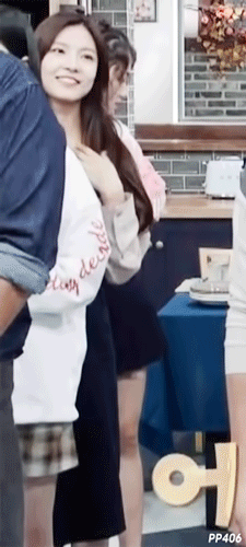 구구단 비주얼+얄미움을 담당하는 멤버.gif | 인스티즈