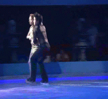 크리스탈이 묵묵히 자기 일을 한다는 걸 보여준 예ㄷㄷㄷ.gif | 인스티즈