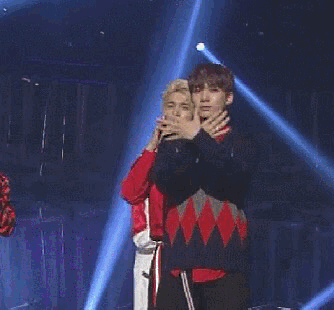 뻔뻔함과 당당함땜에 속는척하게되는 아이돌 마술들.gif | 인스티즈