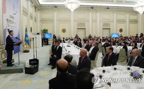 청와대 영빈관 들어서는 국가유공자 및 보훈 가족들 .jpg | 인스티즈