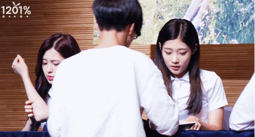 [다이아] 예빈 & 정채연 케미 | 인스티즈