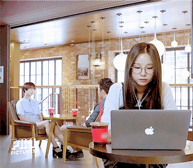 개인적으로 좋아하는 안경 쓴 솔지.jpgif | 인스티즈