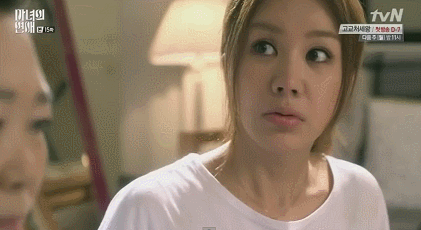 연하남친과 키스 중에 연하남과 연애중인 엄마가 찾아왔다.gif | 인스티즈