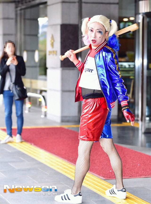 오늘자 할리퀸 코스프레 짱예보스 | 인스티즈