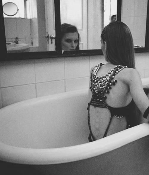 [클로에메미세빅] 넘 마르고 길어서 기괴하다는 스웨덴 출신 모델 | 인스티즈