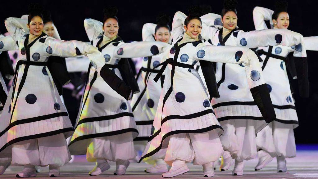 미국 코스모폴리탄에서 퍼온 개막식 고화질 사진들(+연느) | 인스티즈