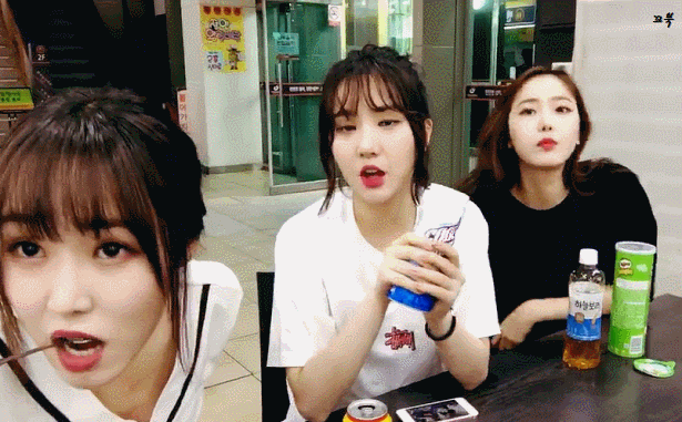 여자친구 은하가 추천하는 아이스크림.gif | 인스티즈
