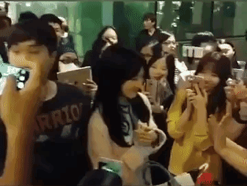 정채연 팬서비스.gif | 인스티즈