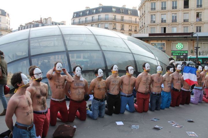 게이들한테 인기있어서 당황해하는 반동성애 단체 | 인스티즈