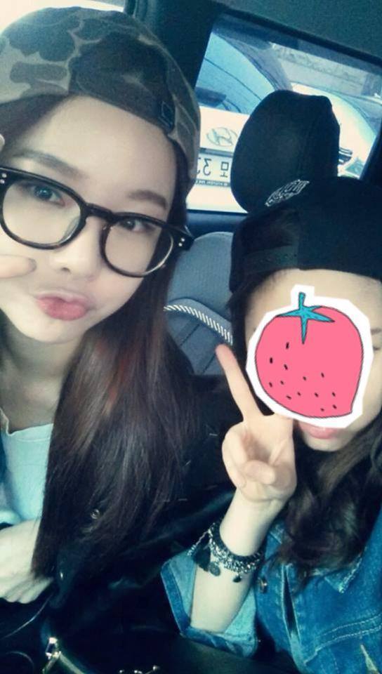 개인적으로 좋아하는 안경 쓴 솔지.jpgif | 인스티즈