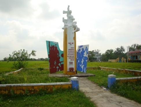 베트남 민간인 학살은 안된 일이지만 어쩔 수 없었어 강대국 미국이 파병하랬는데 어떻게 거절했겠어 그리고 공식사과도 했어ㅠㅠ(feat.박정희) | 인스티즈