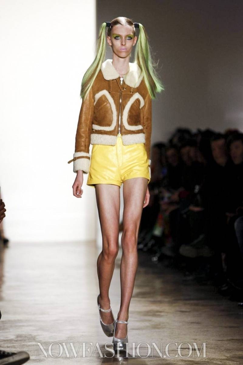 [클로에메미세빅] 넘 마르고 길어서 기괴하다는 스웨덴 출신 모델 | 인스티즈