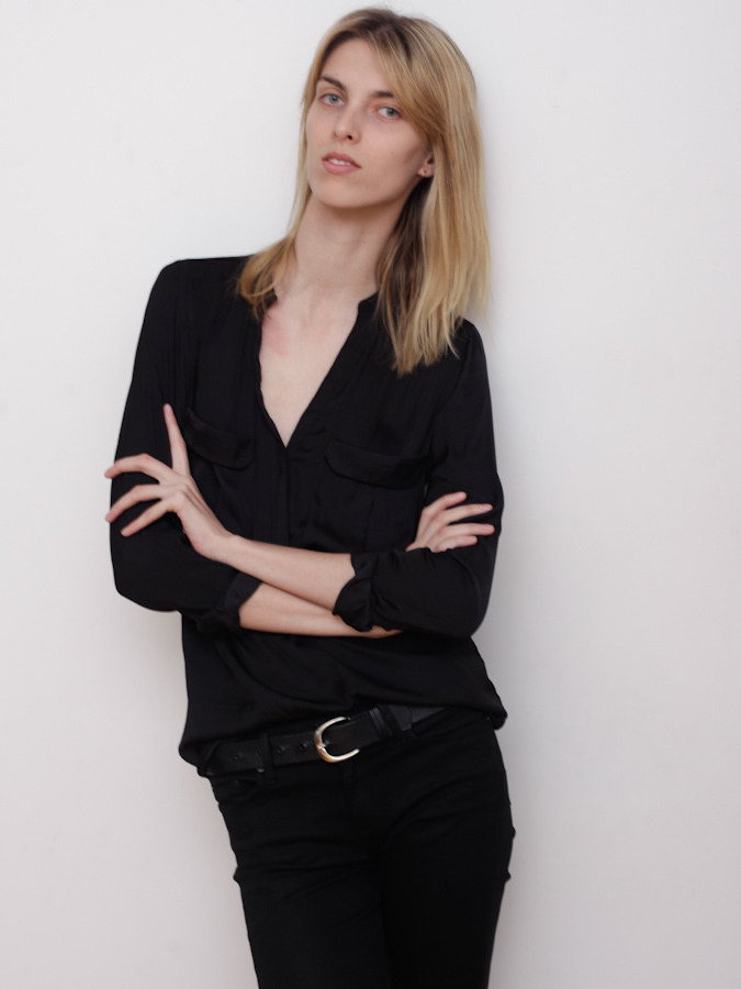 [클로에메미세빅] 넘 마르고 길어서 기괴하다는 스웨덴 출신 모델 | 인스티즈