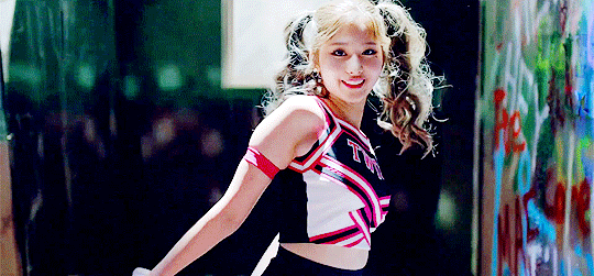 이상과 현실 (feat.트와이스) | 인스티즈