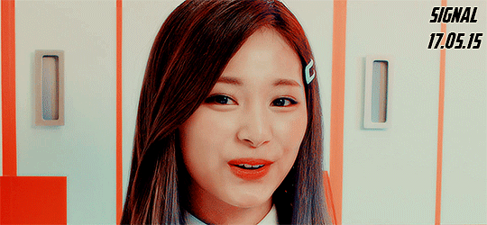 활동곡별로 보는 트와이스 쯔위.gif | 인스티즈