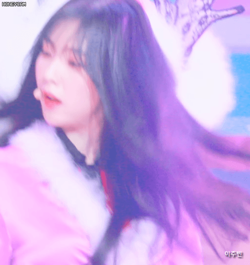 연말에도 미모 열일한 얼굴천재 아이린.GIF | 인스티즈