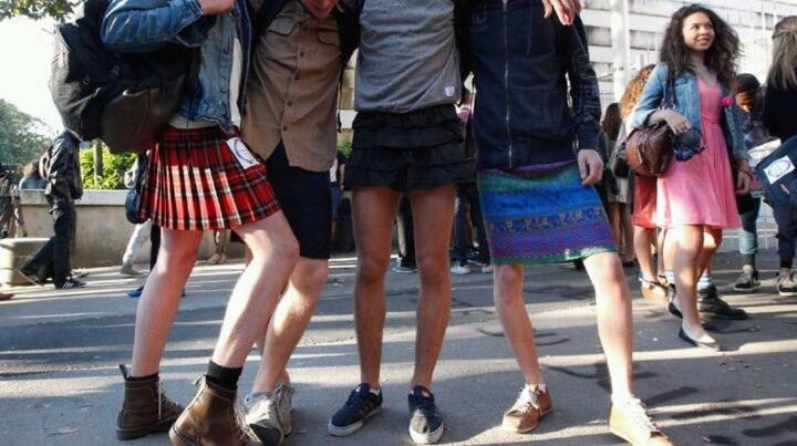 남자들은 남자답게 시위를 하곤 하죠..ㅎ | 인스티즈