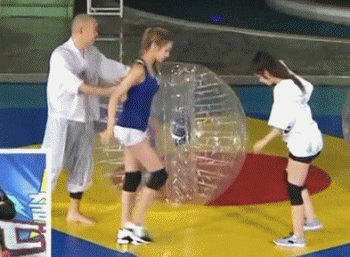 레드벨벳 아이린 vs 베스티 유지.gif | 인스티즈