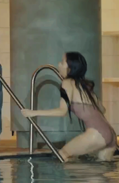 크리스탈 수영장씬 | 인스티즈