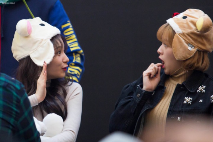 트와이스 정연의 습관. gif | 인스티즈