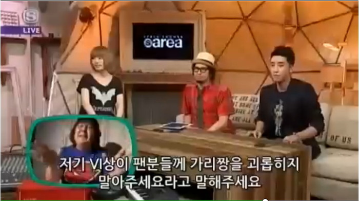 진짜 사람 무안하고 할말없게 만드는 행동하는 아이돌 .jpg | 인스티즈